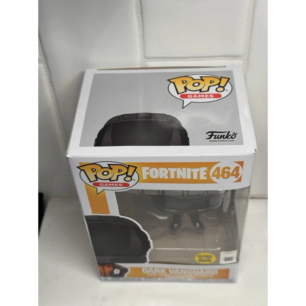Funko Pop! Games Fortnite 464 Dark Vanguard‎ (Glows In The Dark)
